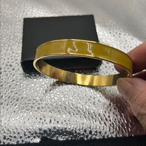 Bangle bracelet gold tone yellow polished enamel light weight vintage inspired